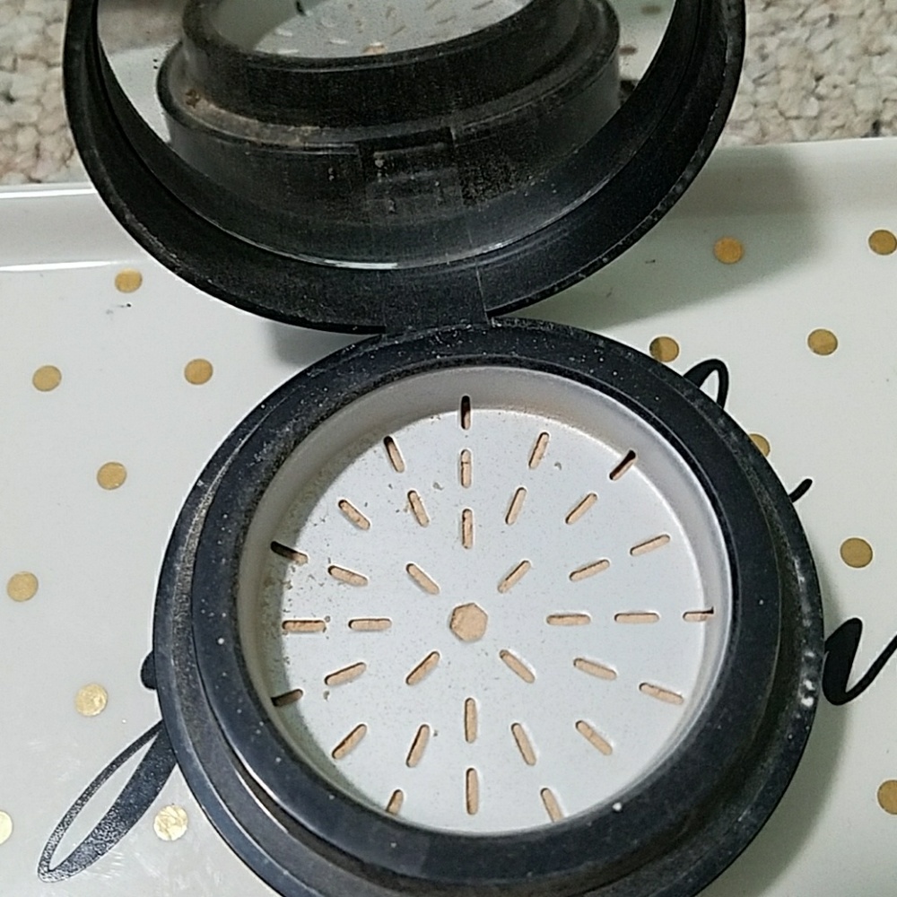 Halo powder in fair
